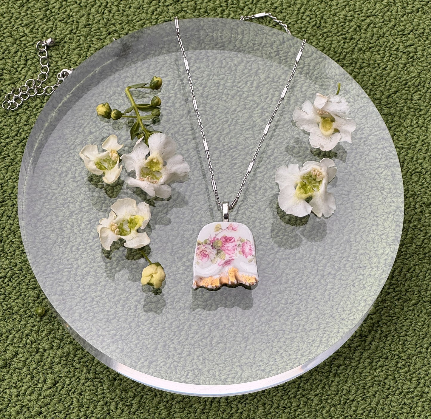 Pink floral necklaces