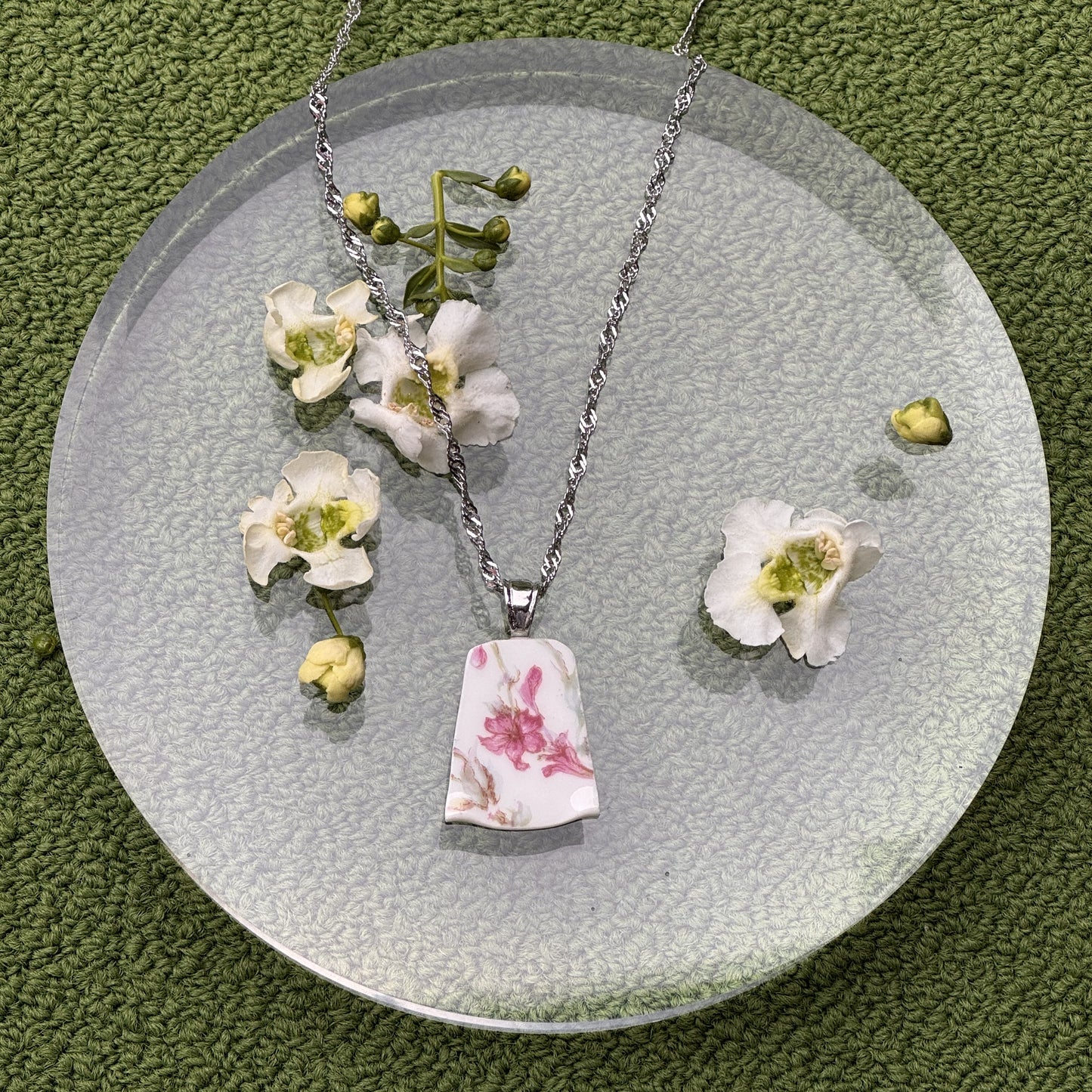 Pink floral necklaces