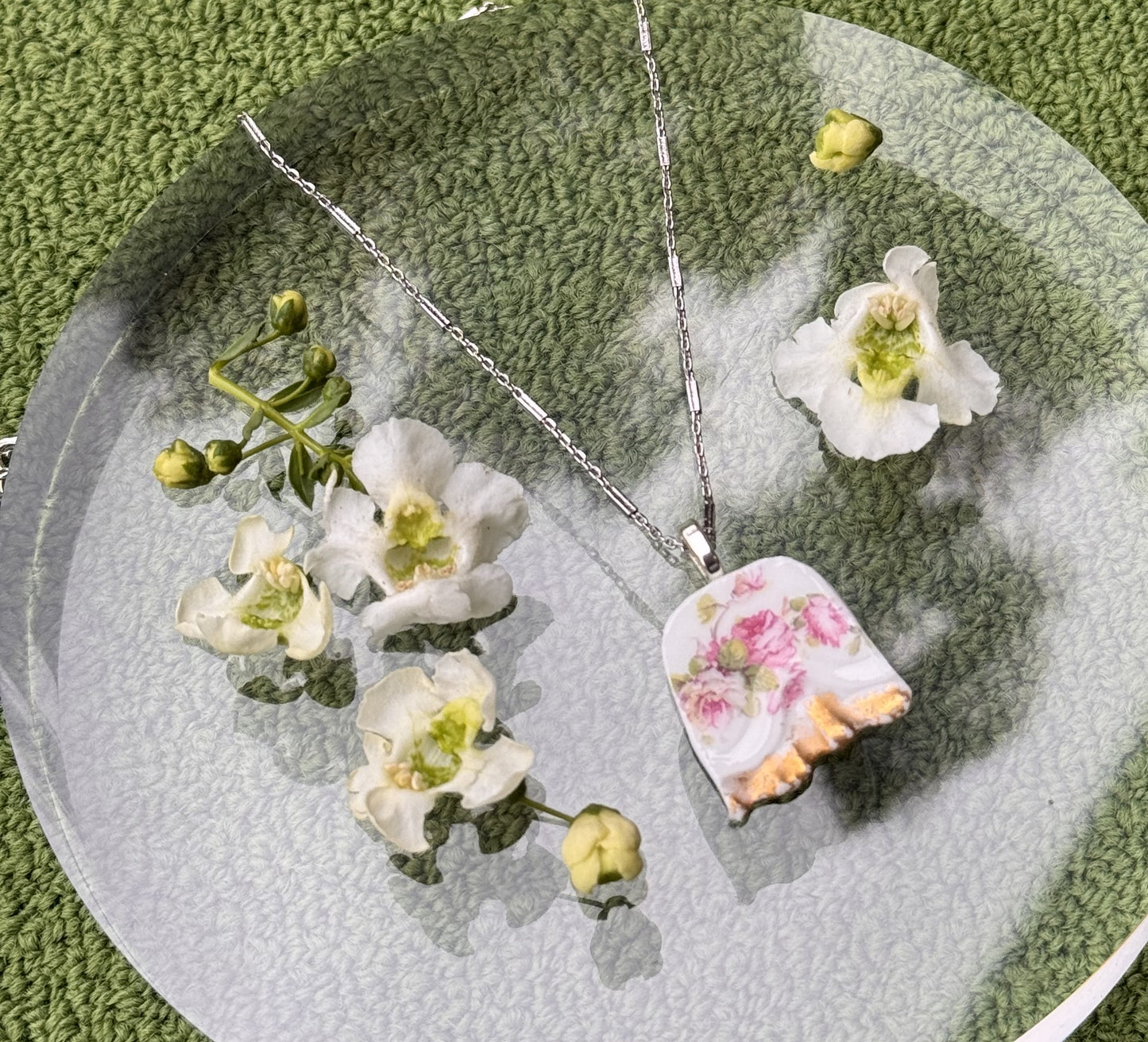 Pink floral necklaces